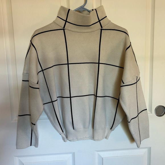 Chicwish wide turtleneck white and black stripe cropped sweater - Picture 1 of 2